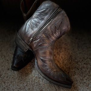Ariat Western Cowboy Boots